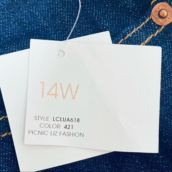 Liz Claiborne | NWT Cropped Denim Jeans - Picture 4 of 7